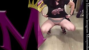 Hermosa Latina Blanquita Culona Teases Outdoors In Public