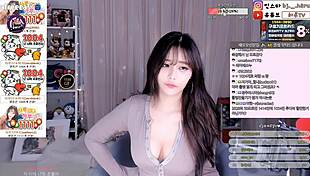 Dude, Check Out This Cute Korean Girl Dancing With Big Tits!