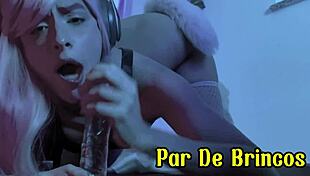 Ela is playing with her pussy using an anal plug