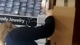 This candid video captures a hot young 18+ booty hidden in sexy clothes