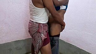 इंडियन स्टीप सिस्टर को उसकी टाइट चूत में ड्रिल किया गया