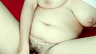 metiendome este gran dildo saboreando en lo mas profundo de mi vagina, reaching orgasm