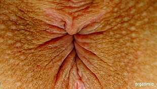 want to see this pulsating orgasm with anal contractions close up on the asshole?