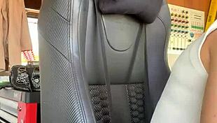 Engage in a detailed cum chat with me online