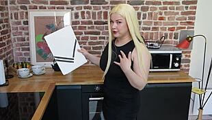 Realtor desperate to make sale with cumshot 😩