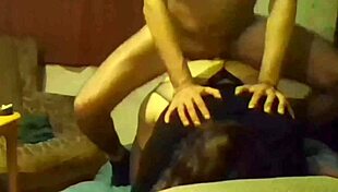 lulu madura putona se prende a mamarla entrega el culo y grita pidiendo que se lo deje bien roto como una puta