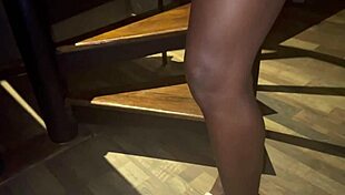 i'm a 20 year old ebony babe getting that big white cock