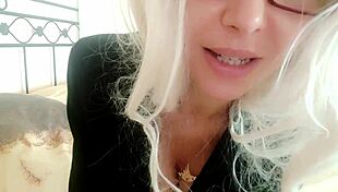 hey stepmom needs your hands on her 😏