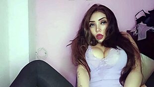 She cums twice in pink wet virgin pussy