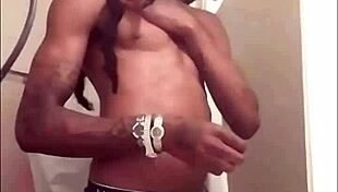 Blonde car wash offers intriguing webcam views