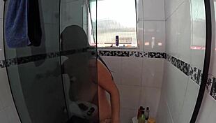 Mirella Sanchez reveals naughty secrets behind the cameras in bath.