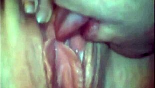 बीवी की मौसी पापी के चोदने पर चीख रही