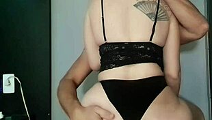 meus dedos na sua bucetinha sempre a fazem gozar tão gostoso