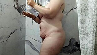 tetas de mi vecina captadas en este video casero, mira qué ricas 😍