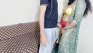 Punjabi Sardarni Pola Singh Anal Doggy Sex With Dirty Hindi Talk