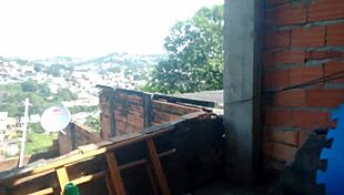 MILF gives blowjob in backyard garden