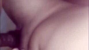 Bokep Indonesia Istri Chatting While Husband Is Away