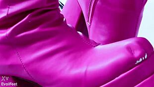 Hey, my messy soles are just waiting for your tongue to lick them clean!