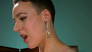 Masseuse with strap on anal fucks tied up guy.