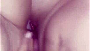 Bokep Indonesia Istri Chatting While Husband Is Away