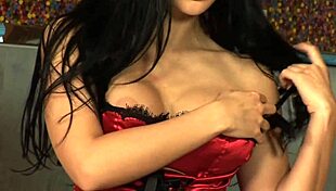 I, Aletta Ocean, masturabte with dildo in my solo show. It's so sexy