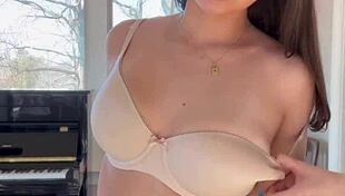 i love teasing you with my big tits