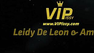 Leidy Learns Muff Diving With Amaris!