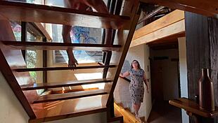 is mistress april brainwashing her unworthy slave?