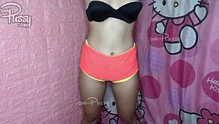 I'm watchin this teen asian chick doin nude aerobics at home