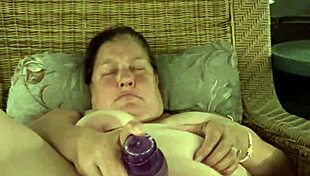 bbw flashing pussy at campsite, want to see my vibrator play?