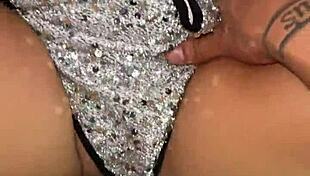 Le Regalo a Mi Novio un Coño Más - Sexo Amateur