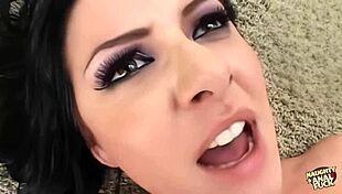 amazing brunette offering her ass for a rough drill in this hot threesome