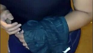 Mature Latina Exhibitionist Shaking Ass On Street