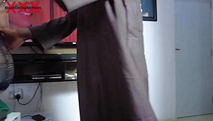 गंदा सौतेला बाप कहता है पैसे के लिए चोदो पतली 18+ लड़की को