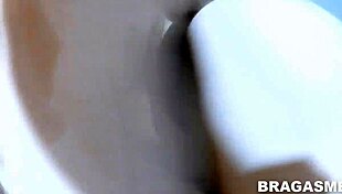 i bend over that wet pussy milf doggystyle in jeans