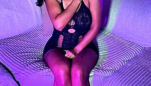 Beautiful milf masturbates in homemade video