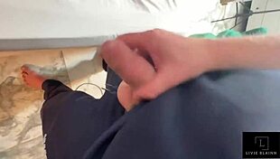 बेडरूम में हसबैंड कुक्कोल्ड होते देखा