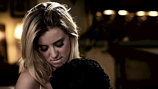 गोरी झुककर गांड चुदाई