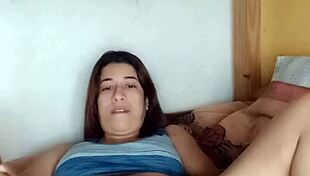 selene applies cream all over her body part 1