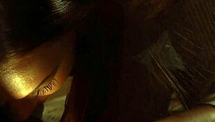 बड़ी चूचियों वाली लेस्बियन गुलाम मिस्ट्रेस सोच चूत उंगली कर रही