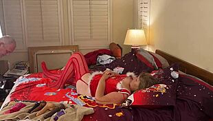 Granny uses dildo for orgasm in casual fuck toy session