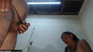 Latina woman enjoys a quick session with handjob and riding