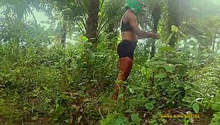 Bush Hot Sex with BBW King's Wife!