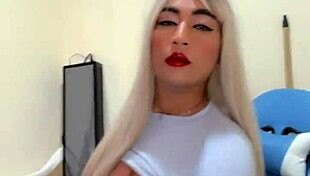 i love watching the rich transsexual with small tits jerking off