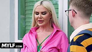 Bombshell milf lets nerdy neighbor fuck her