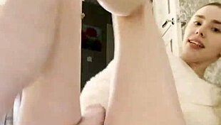 Masturbation Session With Buttplug Leads To Squirting