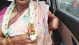 देसी हॉट आंटी कार चुदाई रोमांटिक डर्टी टॉक्स तेलुगु में