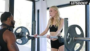 Braylin Bailey वॉशर में फंसी, BBC स्टड ने दिन बचाया