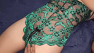 Young virgin sister-in-law gets fucked before boyfriend arrives.