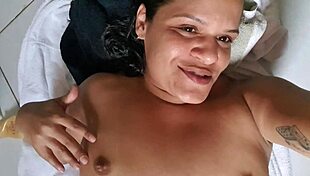 Video for patymozis featuring real cumshot on latina big ass